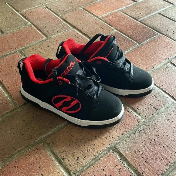 NWOT Heely’s‎ Skate Shoes 4 - Picture 1 of 6